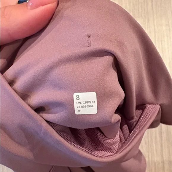 Lululemon Fast and Free High-Rise Short 6” *5 Pocket - Size 8 - Lavender Lux - Picture 7 of 8